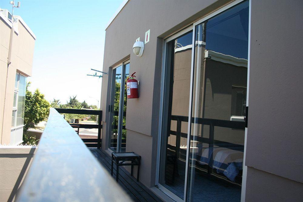 Colors Of Cape Town Lodge Bagian luar foto